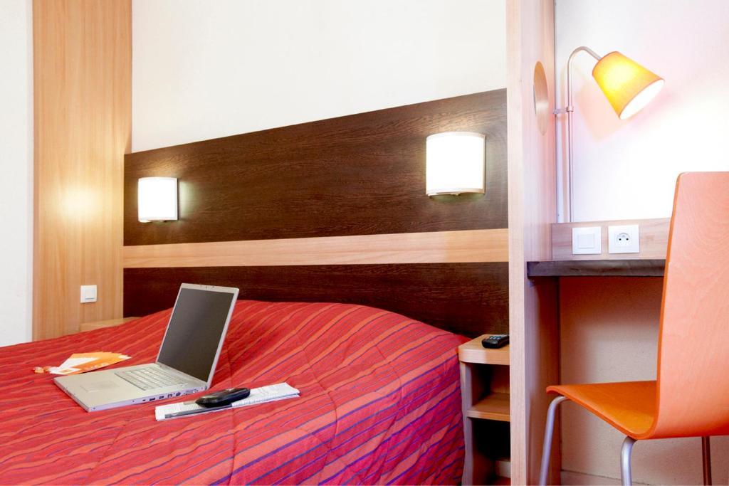 Hotel Premiere Classe Le Mans Ouest Universite Chambre photo